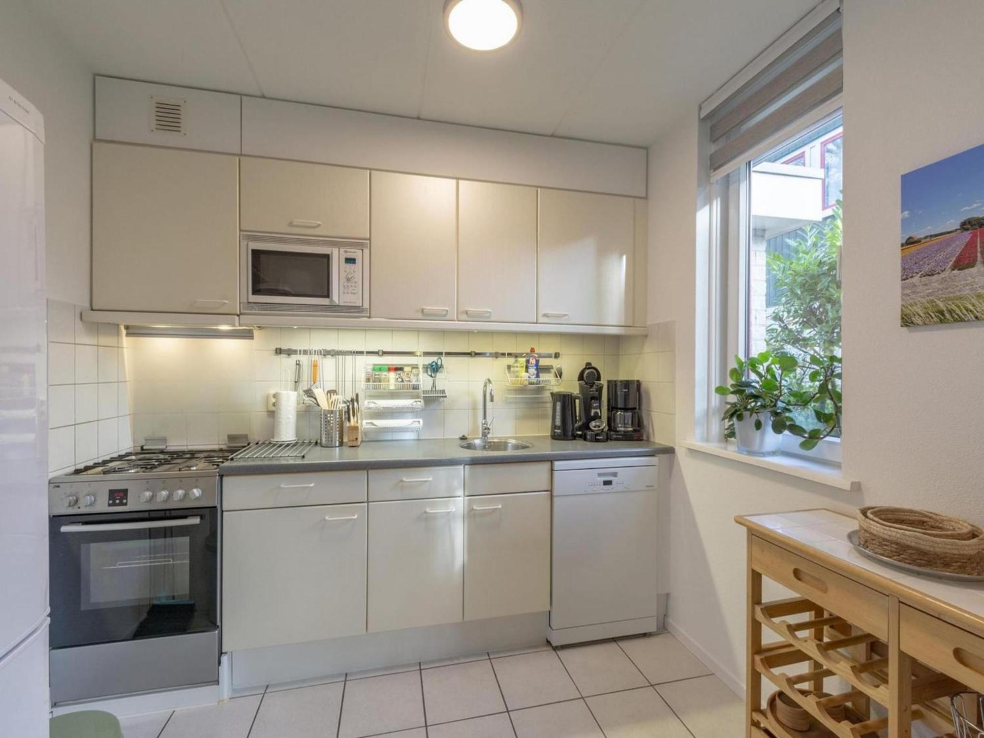 Cozy Holiday Home With Pool Sint Maartensvlotbrug Buitenkant foto
