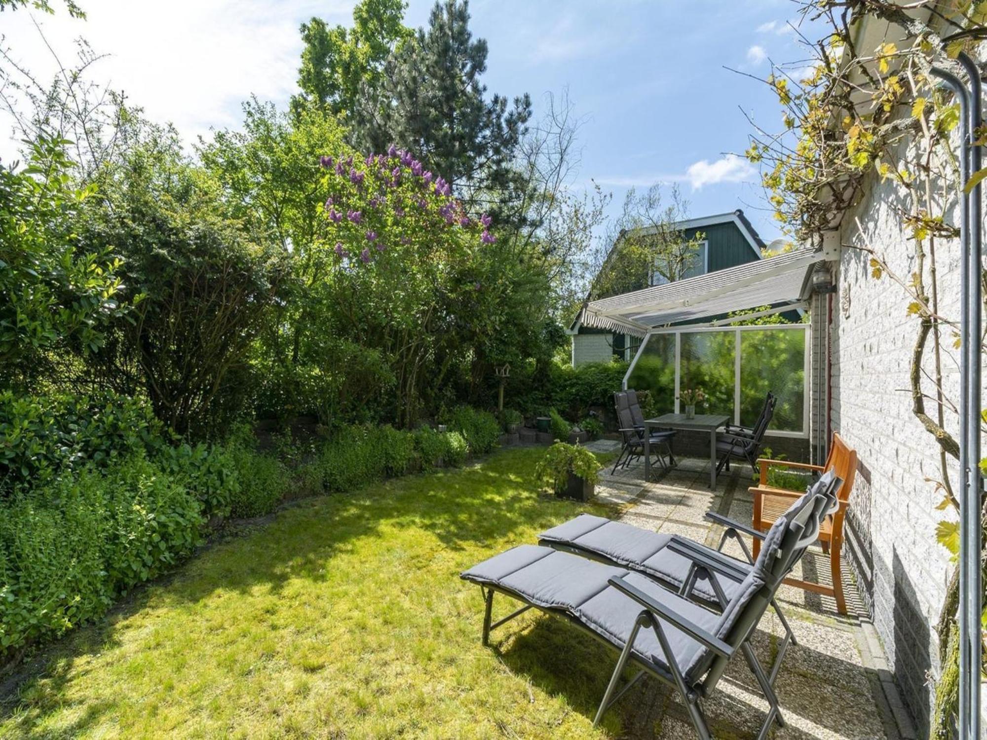 Cozy Holiday Home With Pool Sint Maartensvlotbrug Buitenkant foto