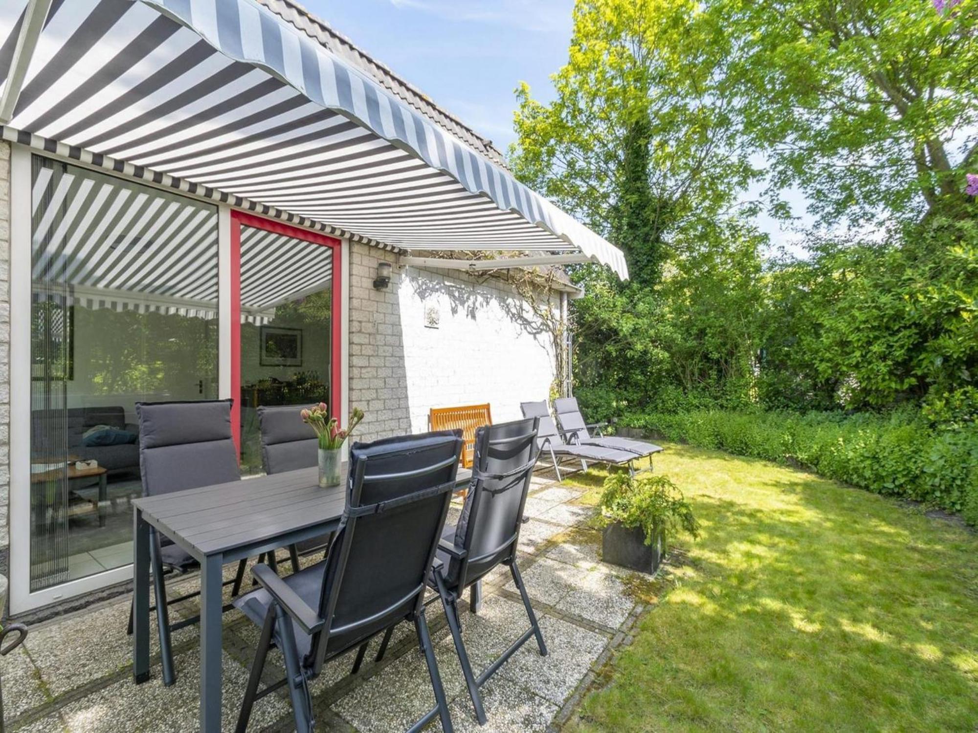 Cozy Holiday Home With Pool Sint Maartensvlotbrug Buitenkant foto